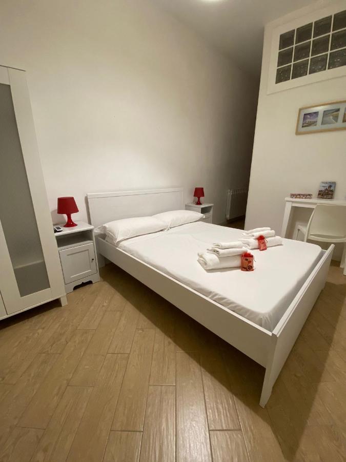 Manu'S House B&B Porto Empedocle Eksteriør billede